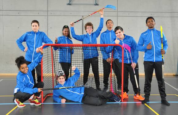 Elfköpfige Unihockey-Delegation HZWB